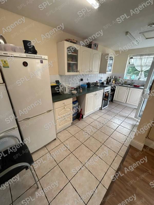 18 Eighth Avenue, Horfield