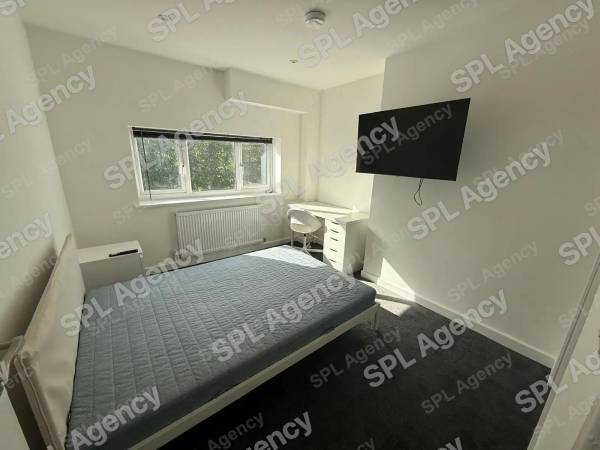 Room 5 – 3 Roycroft Road, Filton, Bristol, BS34 7NL.