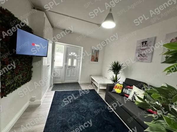 Room 1 – 2 Shaftesbury Avenue, Montpelier BS6 5LX