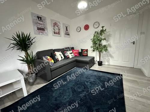 Room 1 β 2 Shaftesbury Avenue, Montpelier BS6 5LX