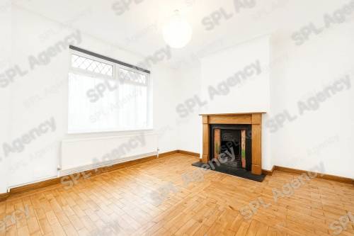 3 Bed House β Wood Street β BS5 6AJ