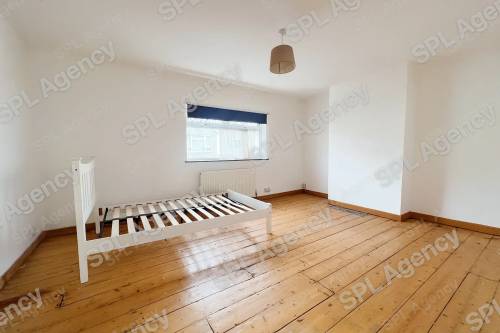 3 Bed House β Wood Street β BS5 6AJ