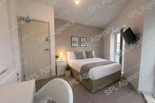 3 Bed Flat, Bristol, BS5