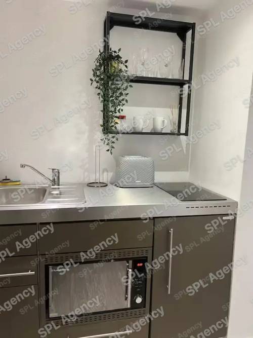 Studio 2 – 30 Gloucester Road North, Filton BS34 7BQ