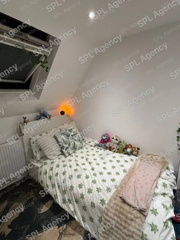 Room 8 – 3 Roycroft Road, Filton, Bristol, BS34 7NL