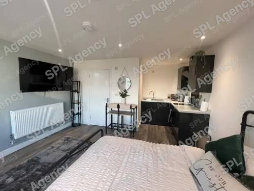 Studio – Abbotsbury, Filton Lane BS34 8QH