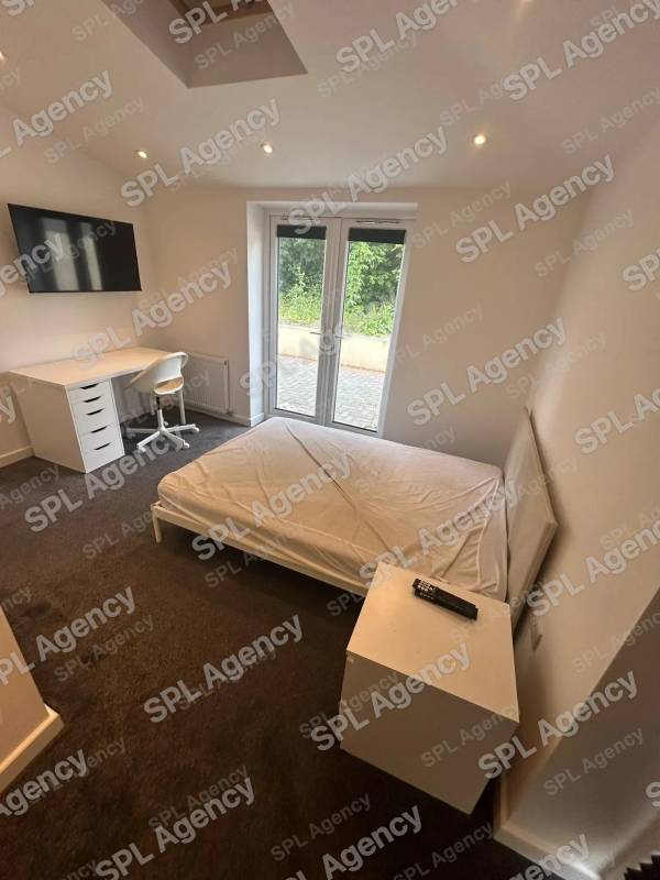 Room 3 – 3 Roycroft Road, Filton, Bristol, BS34 7NL