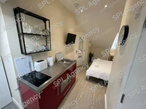 Studio 6 β 130 Gloucester Road North, Filton BS34 7BQ