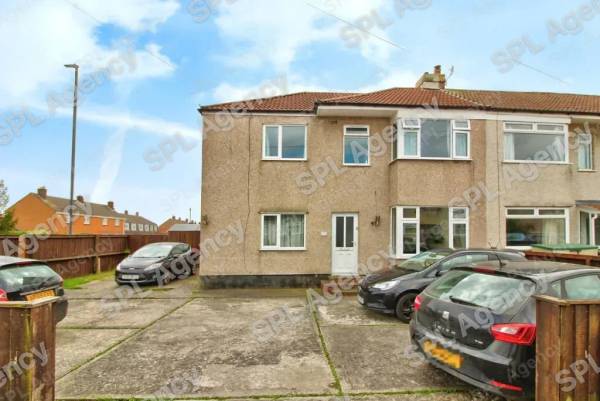 5 Bedroom House - Hunters Way, Filton, BS34 7EP
